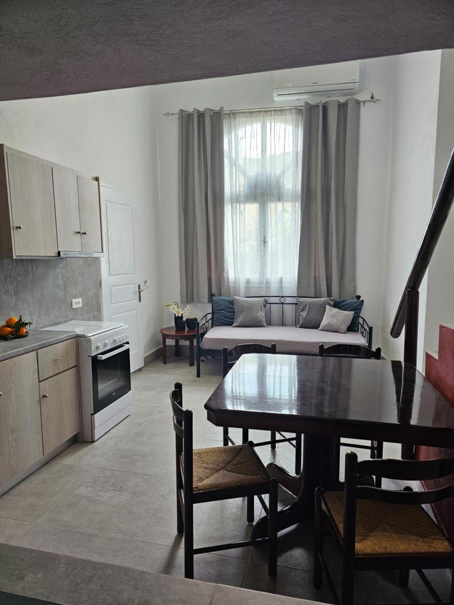 Porto Castello 3* Тира