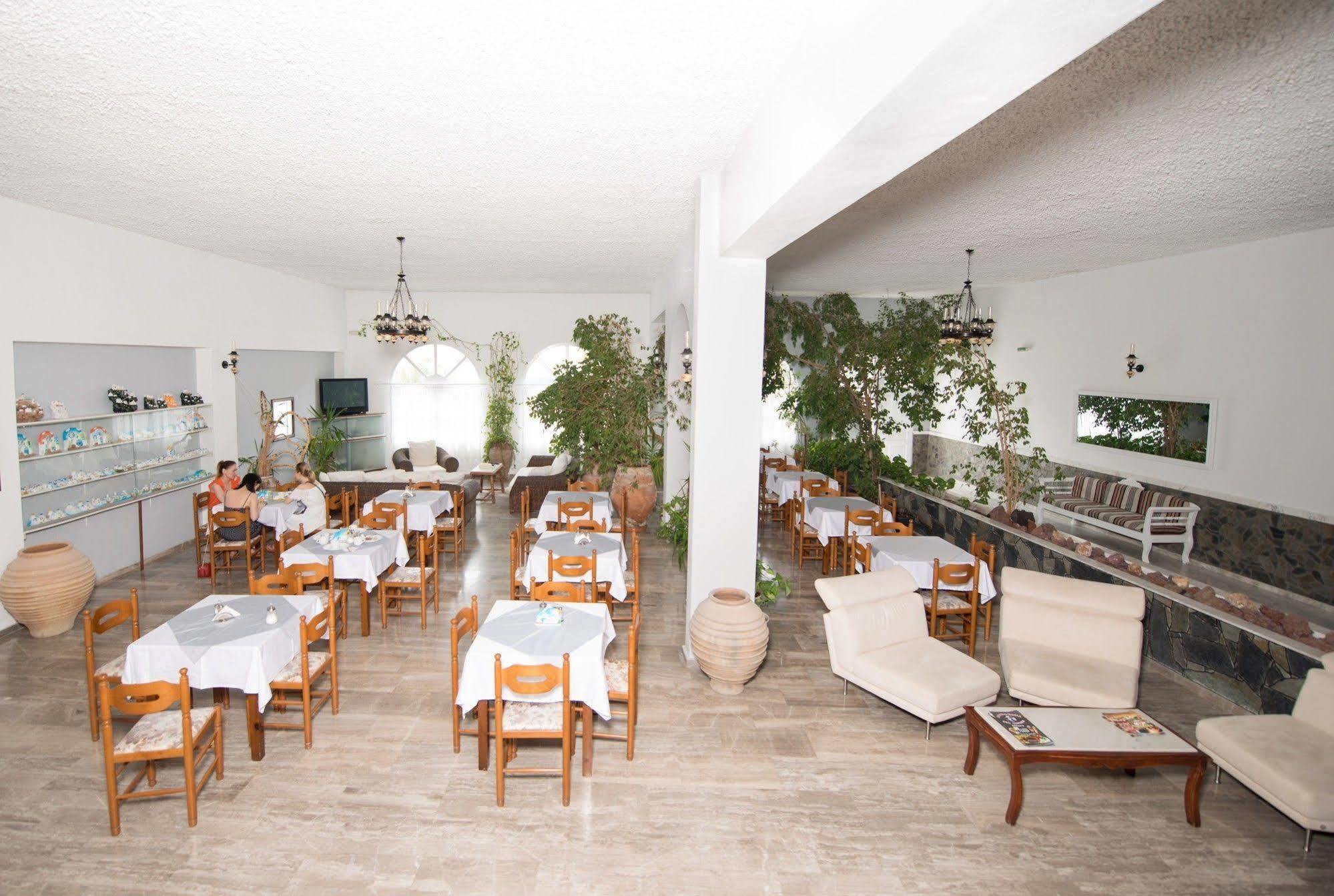 Porto Castello Hotel 3*