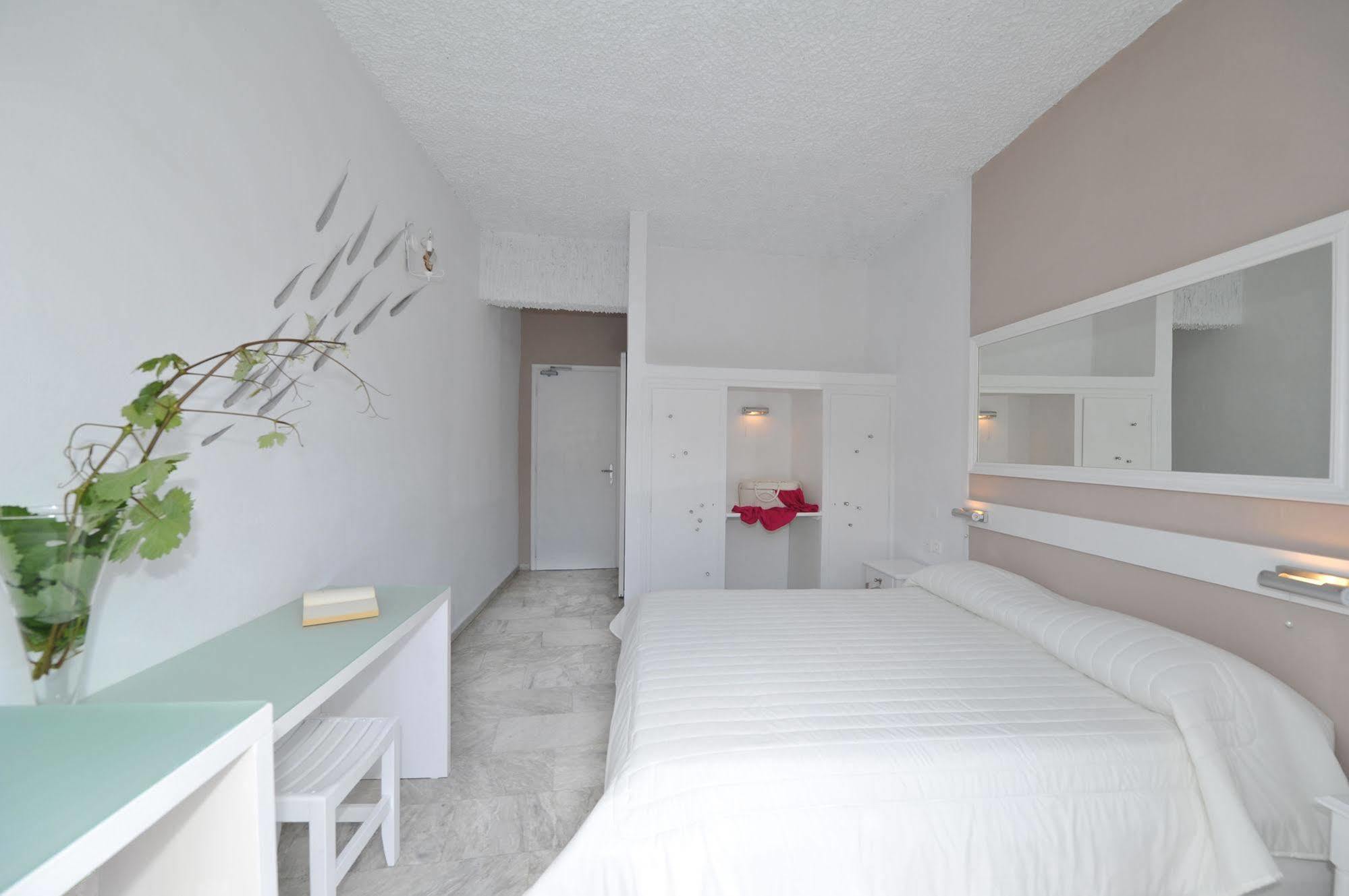 Porto Castello 3* Φηρά